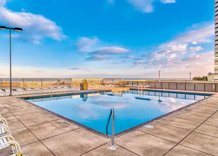 Sunny Beachfront With Balcony Ac Pools & Gym * Ocean City