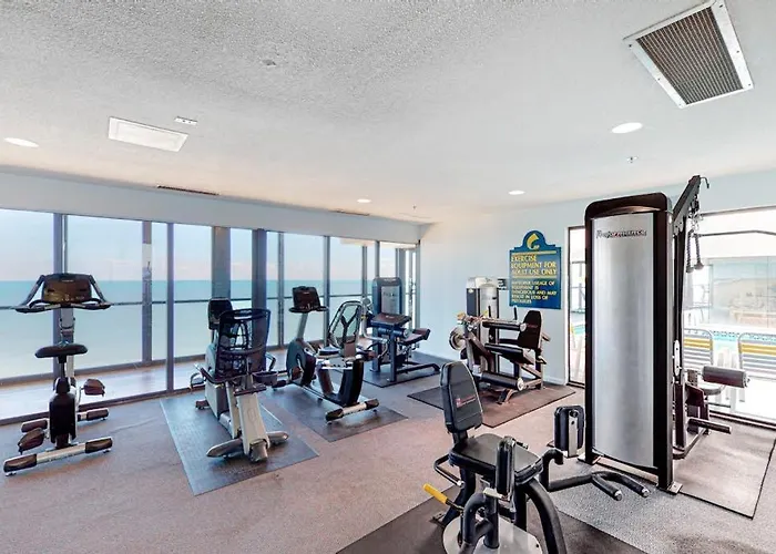 Sunny Beachfront With Balcony Ac Pools & Gym *