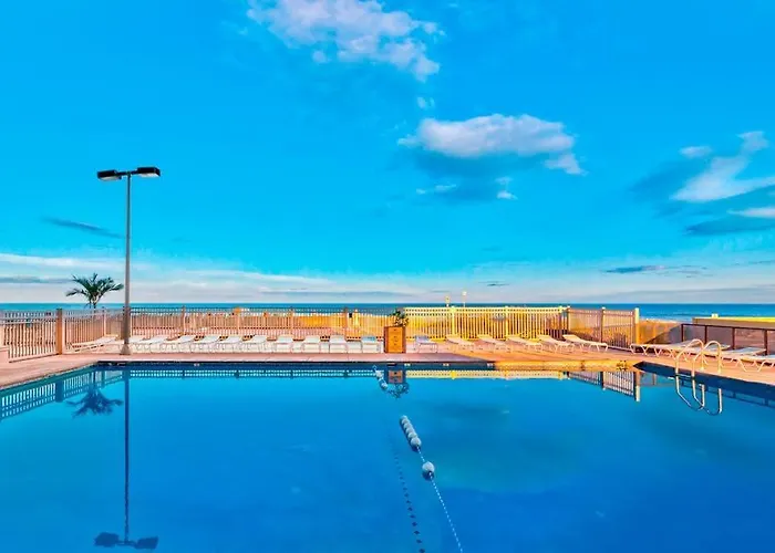 Sunny Beachfront With Balcony Ac Pools & Gym Ocean City